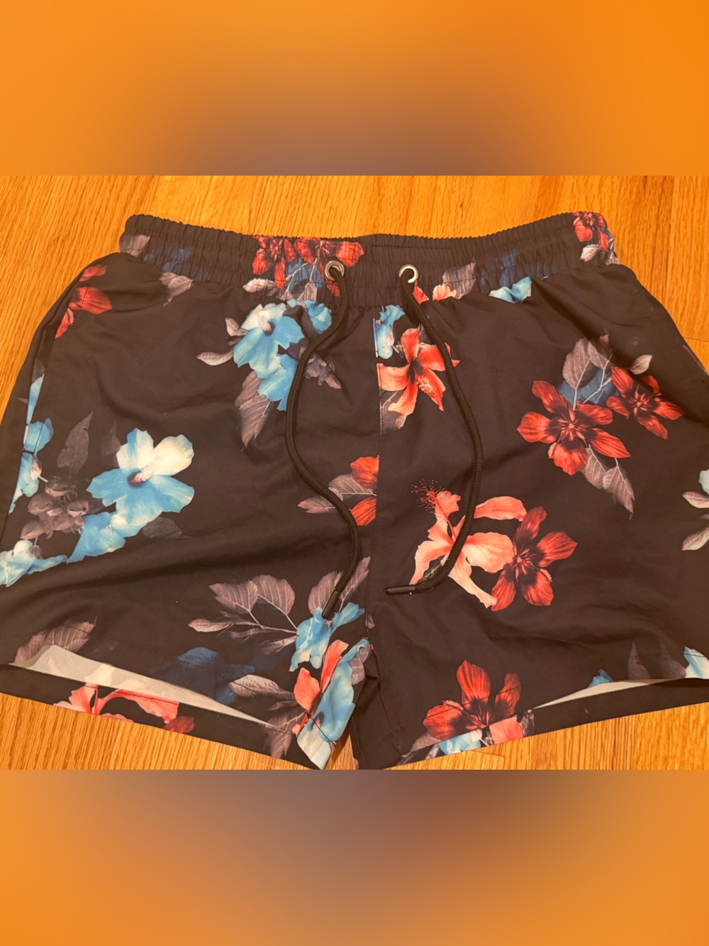 Men’s swim trunks